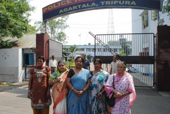 Tripura Women congress submits deputation to DGP